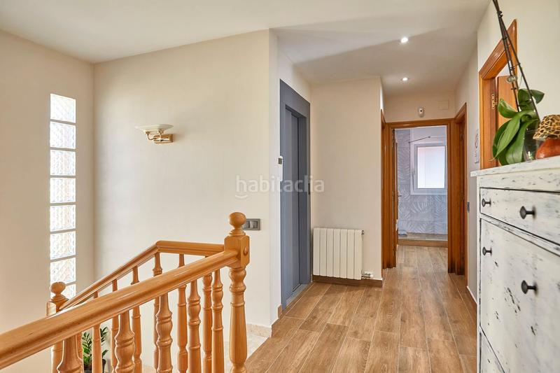 Foto 971539a1-b5f9-4e03-90ff-1414c3847cd8. Maison avec chauffage parking piscine dans Santa Maria-Terra Nostra Montcada i Reixac