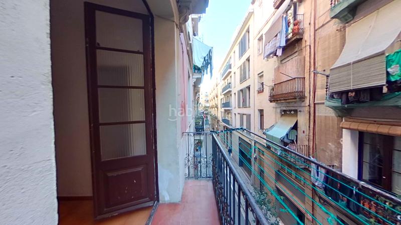 Foto 0380ad43-7800-4338-aaa2-98281006b239. Piso  a reformar en ciutat vella en Raval Barcelona