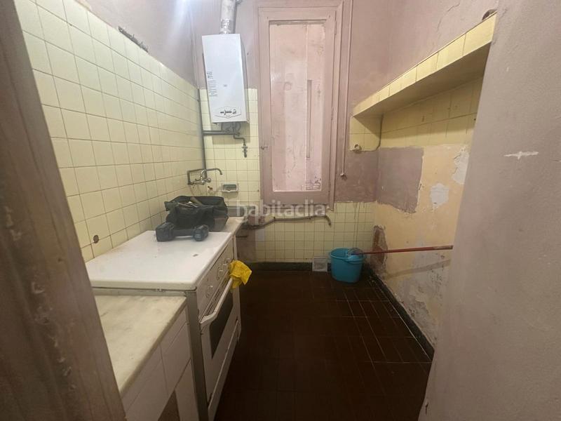 Foto 387b3bb9-b048-41df-8dc6-0be53562d85d. Piso  a reformar en ciutat vella en Raval Barcelona