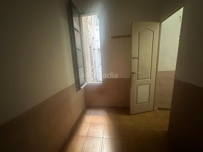 Foto 694c3725-9cb0-44dd-baa6-7ade9e61567c. Piso  a reformar en ciutat vella en Raval Barcelona