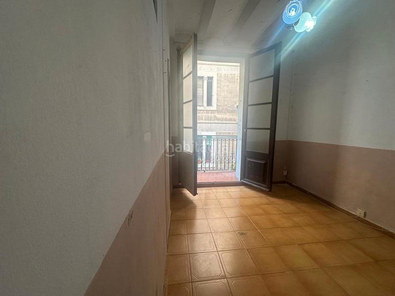 Foto 9053f5d9-1bbe-4d15-8b04-c6fd027361ea. Piso  a reformar en ciutat vella en Raval Barcelona