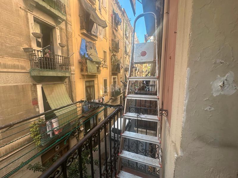 Foto b12695af-45e5-4d29-92e2-d6f9ef77af58. Piso  a reformar en ciutat vella en Raval Barcelona