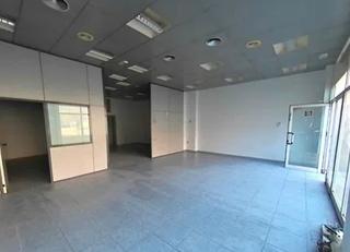 Business premise in Plaça de Sant Cristòfol