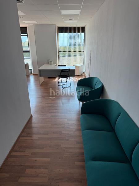 Foto 5fe0b192-b80e-45a6-9e78-2d2bbac76412. Rent office space in Pla d'en Boet Mataró