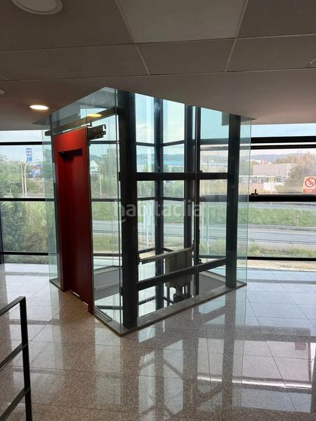 Foto 665bc16b-306f-4f7e-a429-a42747d1999a. Rent office space in Pla d'en Boet Mataró