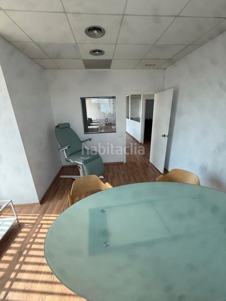 Foto cae5fdea-9efd-4c25-9c9f-3f6cf3ec281d. Rent office space in Pla d'en Boet Mataró