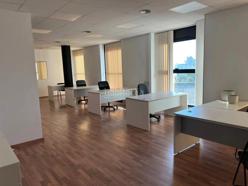 Foto fbcf37df-b88c-47b4-9bc8-11d0964d0c6b. Rent office space in Pla d'en Boet Mataró