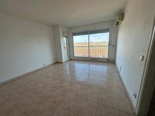 Appartement  Avinguda de la pelegrina. Amplio piso en vilafranca