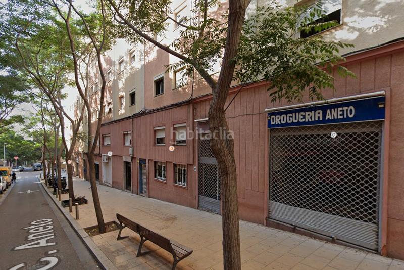 Foto 5311c861-7f76-40de-938f-a8f55f070ad5. Pis a Turó de la Peira Barcelona