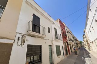 Maison jumelée  Carrer del correu. Casa amb gran potencial al centre de vilanova i la geltrú