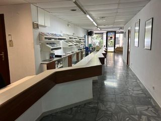 Local Comercial a Calle de Gravina