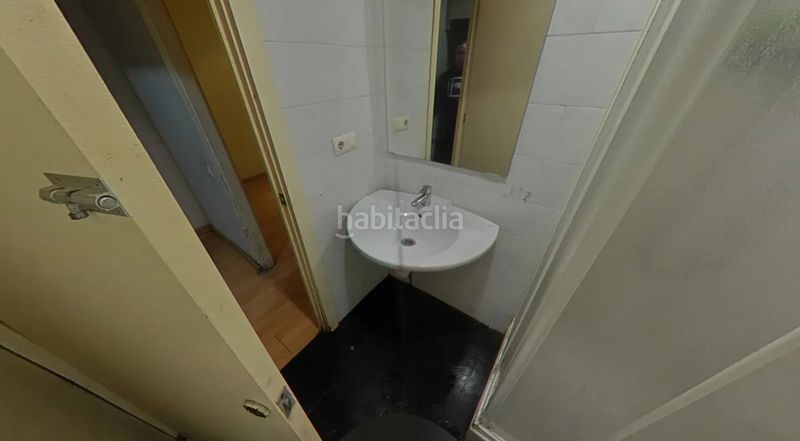 Foto a49da4d2-3057-48a0-aa5b-1a6c6214848f. Pis a Sants-Badal Barcelona