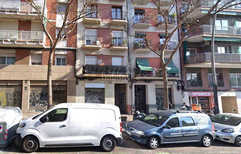 Foto bf582b54-4831-4b40-a5d2-4e24bfde8b5f. Pis a Sants-Badal Barcelona