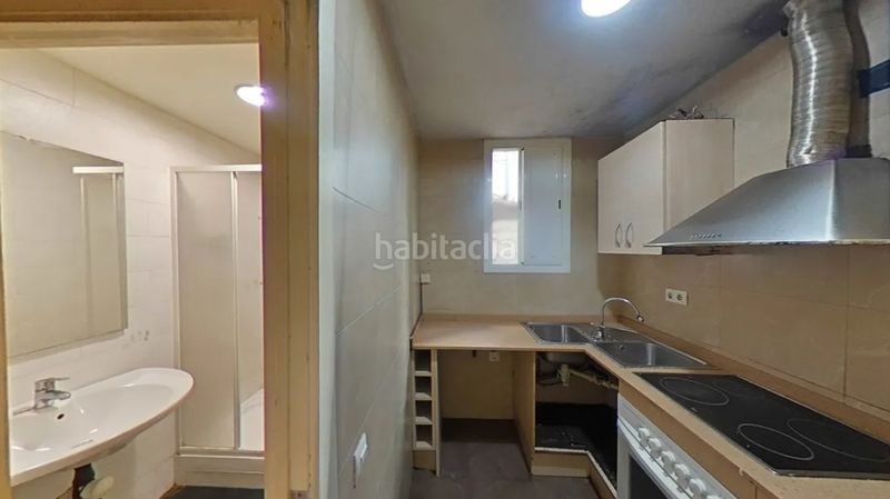 Foto dbb88e76-effd-4887-91dc-1824aa480464. Pis a Sants-Badal Barcelona