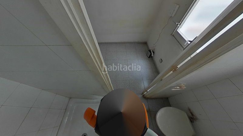 Foto 26e17f45-2af7-4b81-a847-125169280d7c. Estudi a El Clot Barcelona