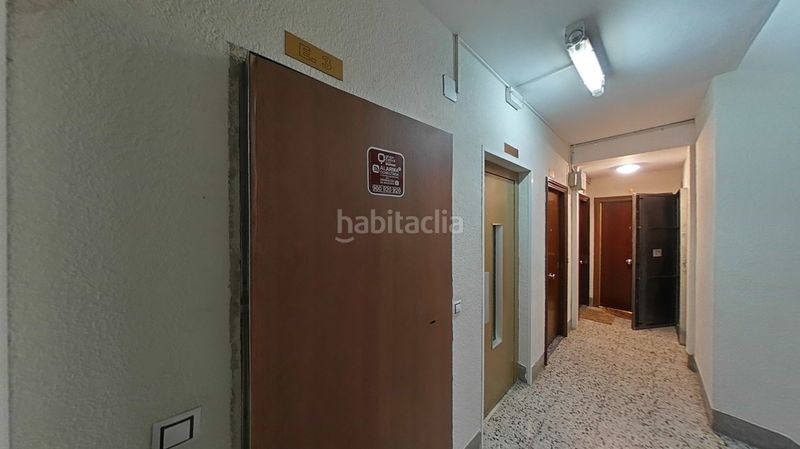 Foto 39cc93bf-3bbb-4106-b193-bd7a4e43c644. Estudi a El Clot Barcelona
