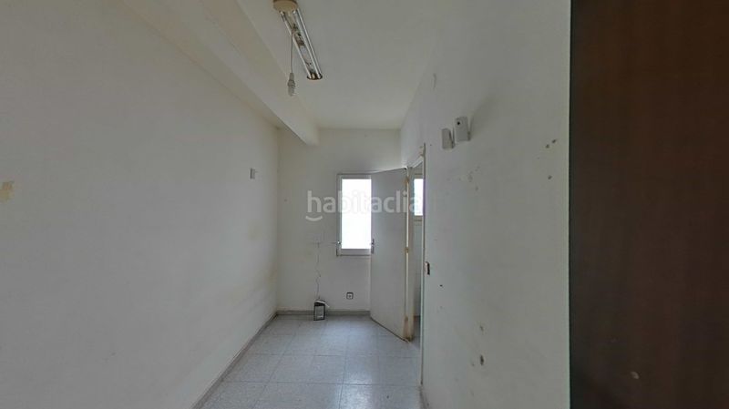 Foto 4fabd1e5-17a1-4851-a97a-4a8bddba9667. Estudi a El Clot Barcelona