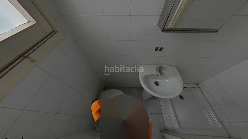Foto 83160f61-2523-48bb-8aba-166eef9bd369. Estudi a El Clot Barcelona