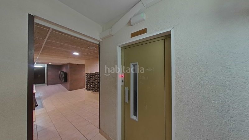 Foto aeb4ed76-d2dd-4a3f-a7b3-fe6d6b877171. Estudi a El Clot Barcelona