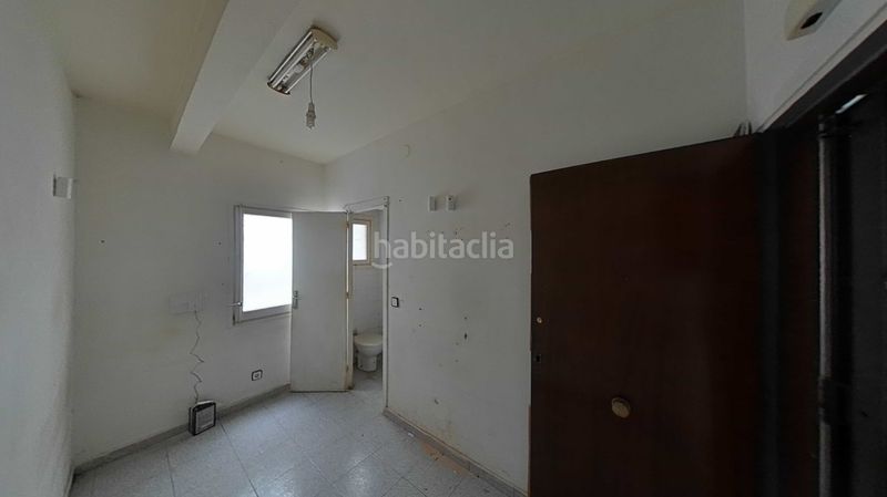 Foto ecc58667-6aec-4708-a761-b5be9bcabdbe. Estudi a El Clot Barcelona