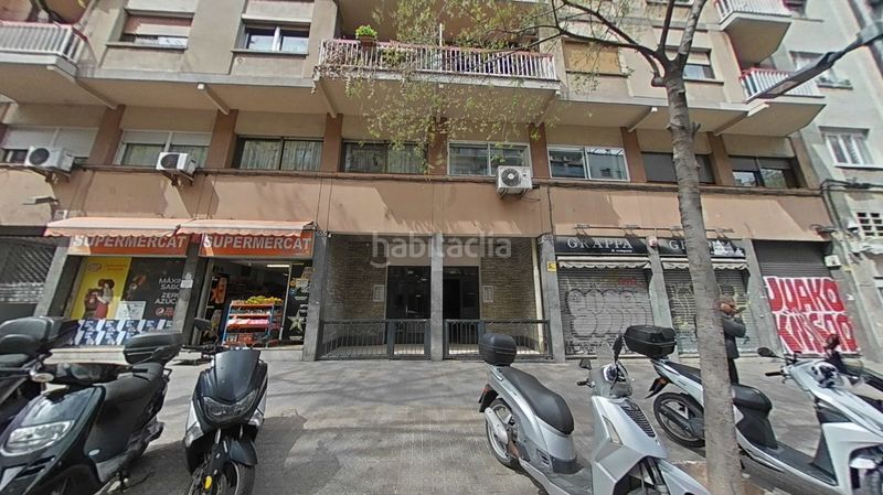 Foto ac2ee054-a99e-4021-bcdc-3af0527f6b77. Estudi a El Clot Barcelona