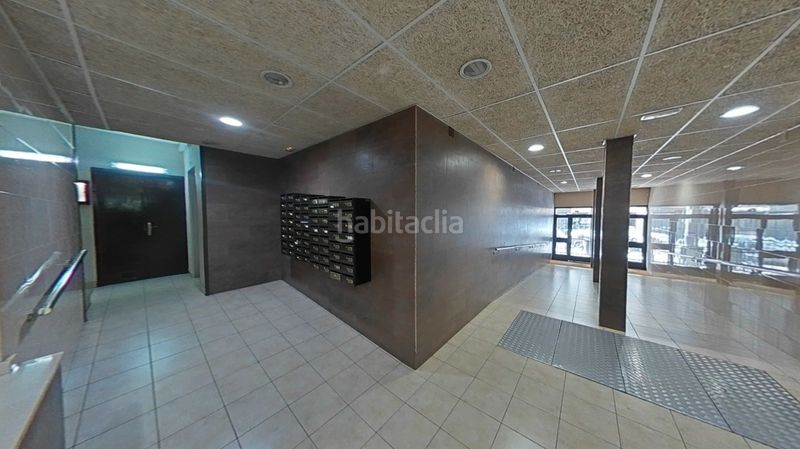 Foto f6f8e49e-2e04-4e62-ad38-277eb1669e9e. Estudi a El Clot Barcelona