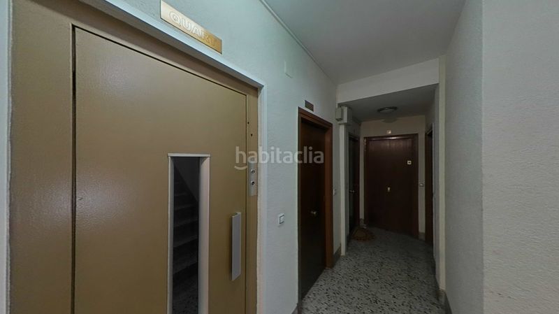 Foto 5517d764-caf3-4fa5-93ff-a4b23e6d6878. Estudi a El Clot Barcelona