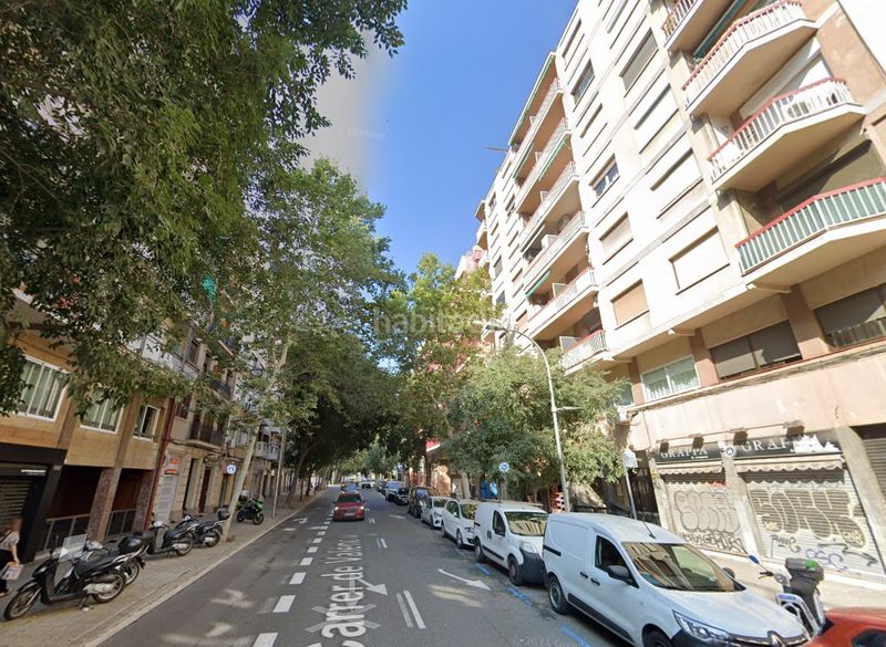 Foto 55df5c59-b871-4ce2-b977-eb7be5c429a0. Estudi a El Clot Barcelona