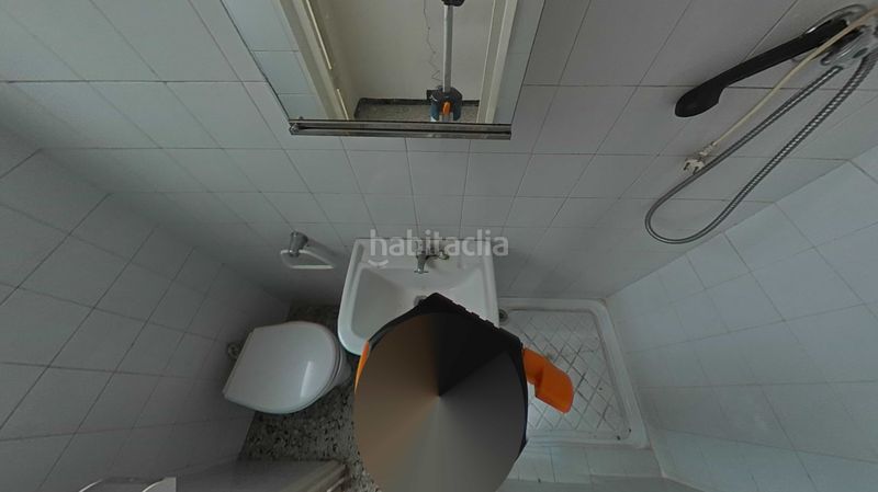 Foto ab0a89a5-1cc2-4476-93d6-cf8f166fa7cf. Estudi a El Clot Barcelona