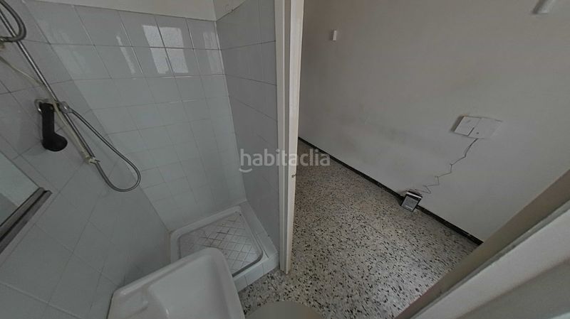 Foto bec6830c-8bdc-4edf-9261-061bb6933231. Estudi a El Clot Barcelona