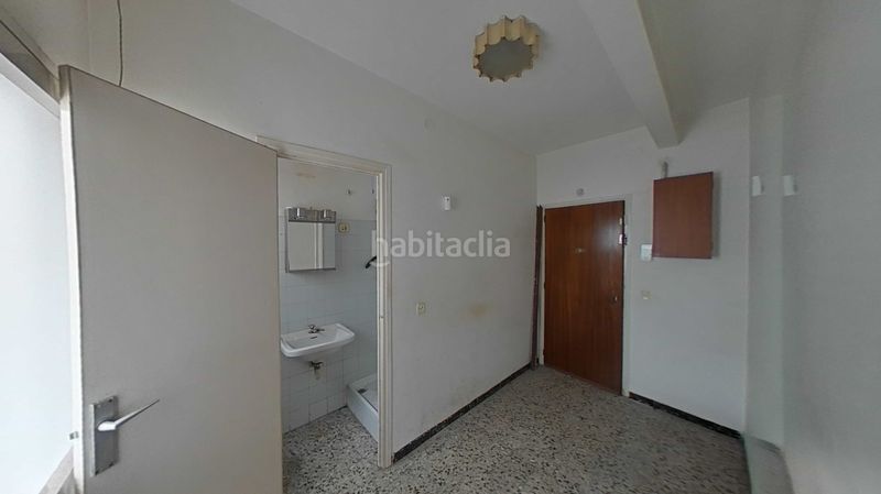 Foto d8ada9cd-ade0-44f0-a683-edf372ac2099. Estudi a El Clot Barcelona