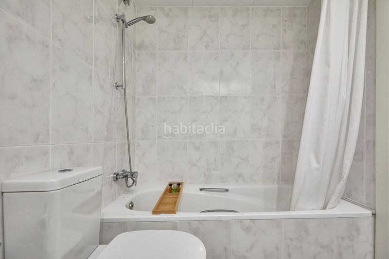 Foto f33a98c7-7d02-44b0-8d44-4eb7819583e2. Dúplex amb xemeneia aparcament a Centre Mataró