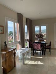 Rent Flat  Carrer andreu dameson. Disponible para alquiler de temporada (mínimo 33 días máximo 11