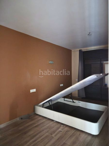 Foto f1e262a2-ccaa-4b83-b08f-5577137020b0. Dúplex amb calefacció aparcament a Centre Castelldefels