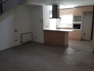 Dúplex  Carretera de solsona. Dúplex con 3 habitaciones con calefacción