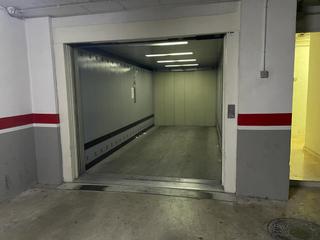 Parking voiture  Carrer de castella