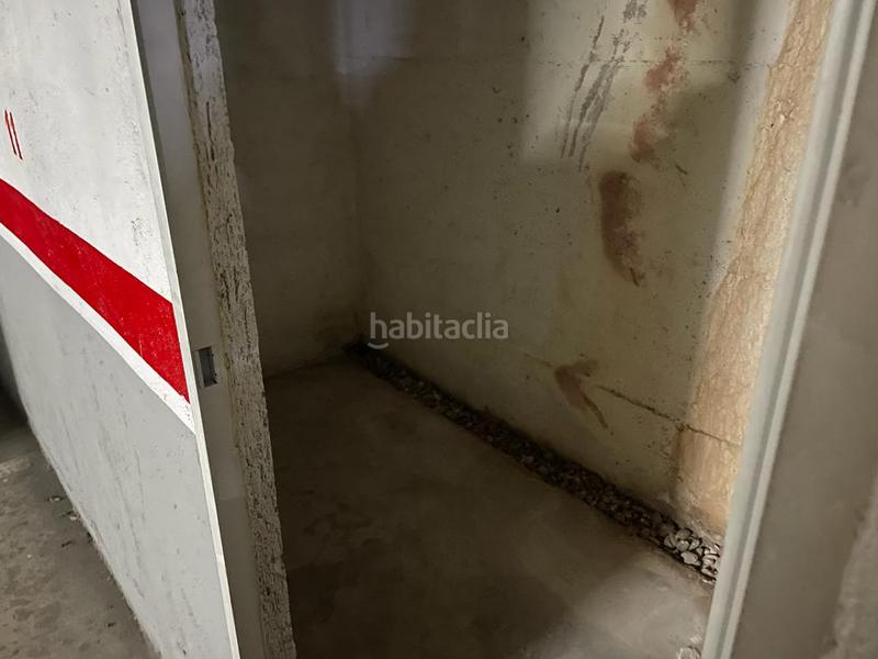 Foto 650768a6-5cb2-404e-8530-770034abb0a2. Aparcament cotxe a Instituts-Universitat Lleida