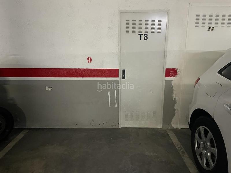 Foto dfa84ba6-2d63-4807-bd6b-2de351c1cf70. Parking coche en Instituts-Universitat Lleida