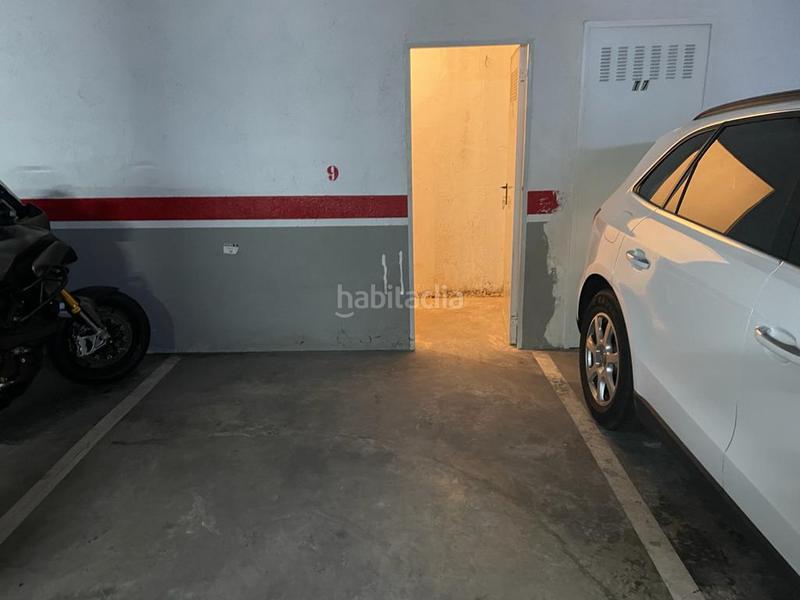 Foto dd4059ab-7e5d-42cb-8097-175439ef8d91. Autoparkplatz in Instituts-Universitat Lleida