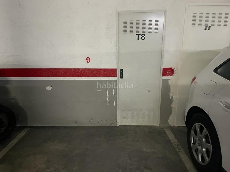 Foto 4cb45b90-1679-4d2a-a678-27331d375b81. Parking voiture dans Instituts-Universitat Lleida