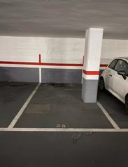 Posto auto  Carrer d'entença. Garaje en calle d'entença (coche pequeño)