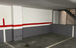 Parking coche  Carrer d'entença. Garaje en calle d'entença