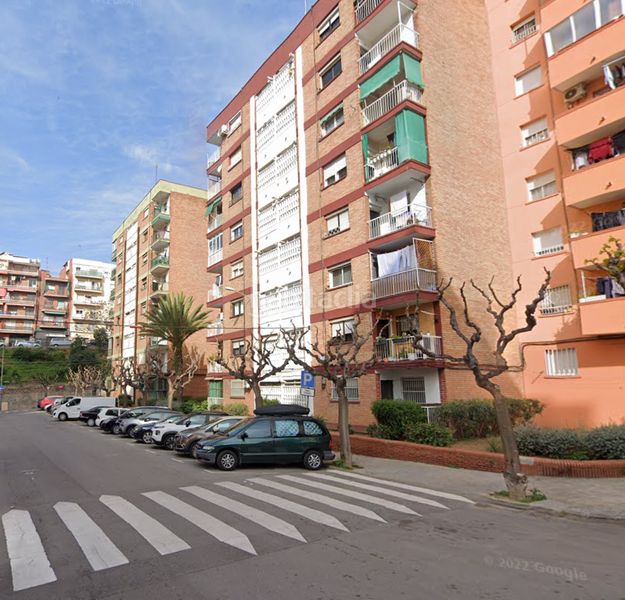 Foto 48132ba5-8fe9-4853-b6dc-955394a180e6. Pis a La Salut Badalona