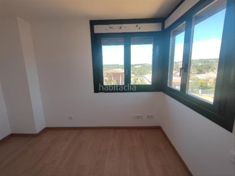 Foto 18924d81-1a97-4bf7-bbeb-311c7b0dfdac. Casa adossada a Olèrdola