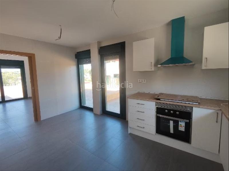 Foto 25742979-c58c-4a56-977d-030ae2bf17e8. Casa adossada a Olèrdola