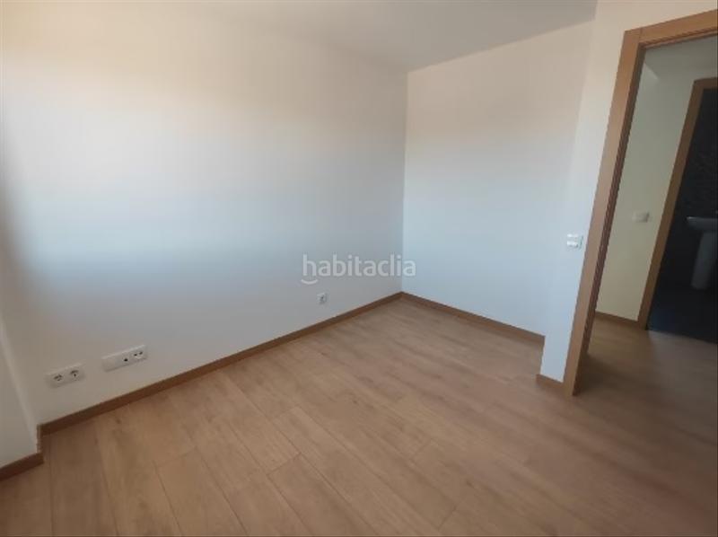 Foto 45486e51-c445-40a8-962f-994e1445064b. Casa adossada a Olèrdola