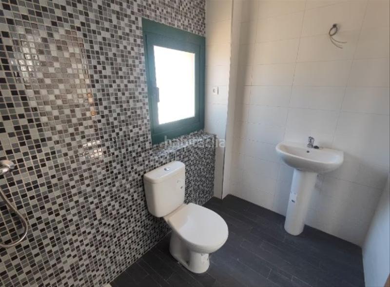 Foto ad553f83-1050-449d-8d29-05c5a3bd3e70. Casa adossada a Olèrdola