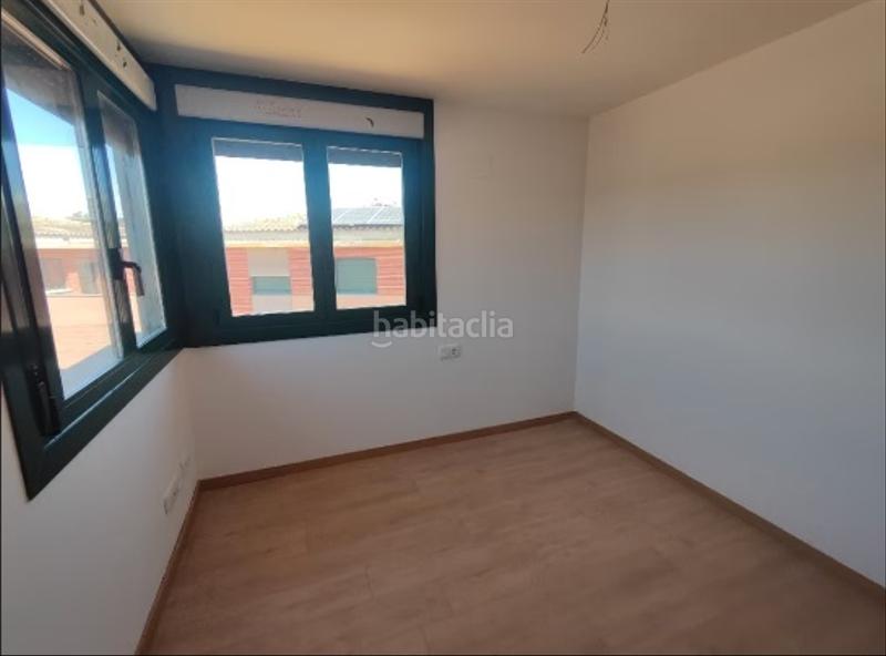 Foto d746ebd5-2afb-4c00-915d-3fc2753ec020. Casa adossada a Olèrdola