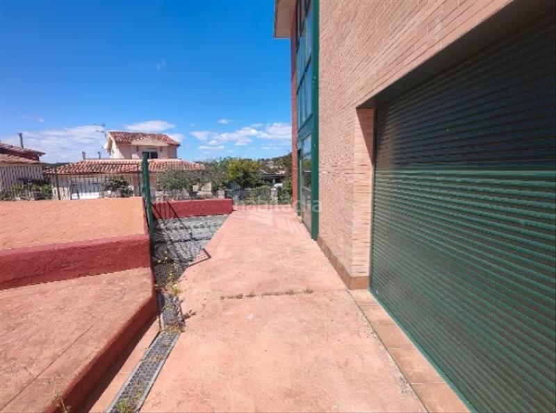 Foto f7fe4e46-01df-4835-861e-ed3328b3c95d. Casa adossada a Olèrdola