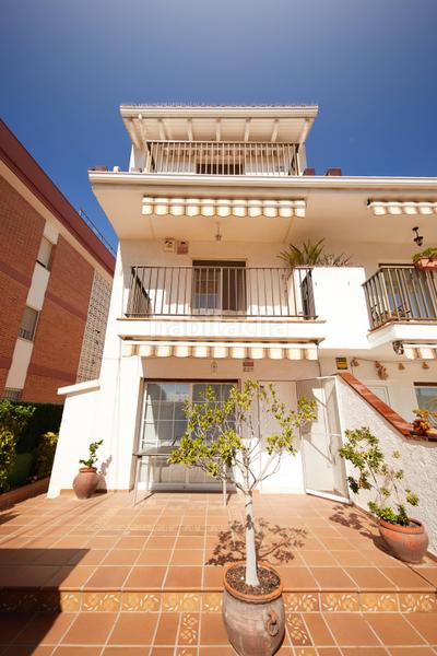 Foto 44d3f2ae-b0e3-4948-965b-0c35473e30f5. Casa pareada casa pintoresca al lado de la playa en Cubelles